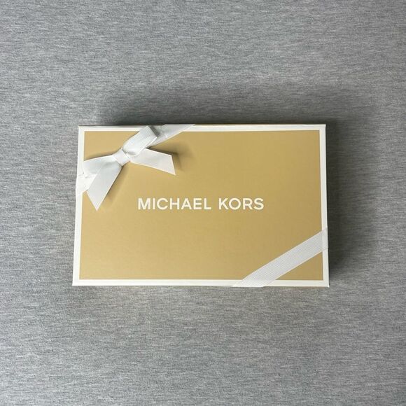 Michael Kors Empty 9”x6” Gift Box with Bow - Picture 1 of 12
